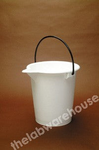 BUCKET LDPE GRAD + SPOUT WHITE WITH COATED STEEL HANDLE 15L