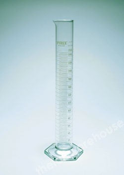 CYLINDER PYREX CL.B GRAD. WITH SPOUT AND GLASS FOOT 10ML