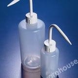 WASHBOTTLES PE RD., SQ. SHLDRS 250ML, WH. SC/CLOSURE PK 5